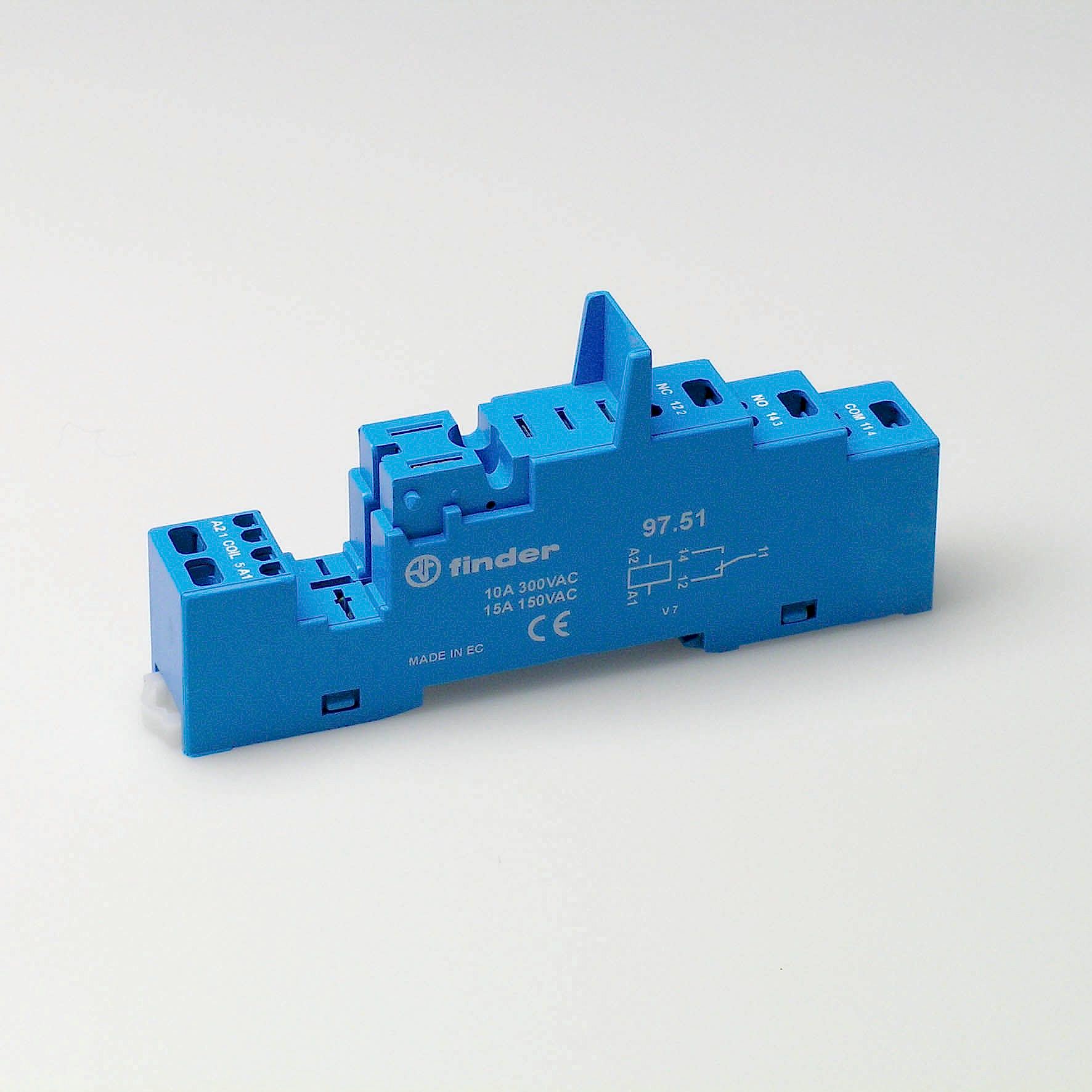 Изображение Finder Розетка с безвинтовыми клеммами (пружинный зажим) для реле 46.61; применяются модули 86.30, 99.02; в комплекте пластиковая клипса 097.01; верси